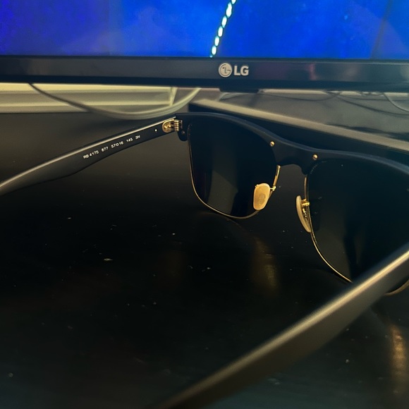 Ray Bans - Picture 3 of 4
